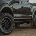 Hennessey-VelociRaptor-6×6-2