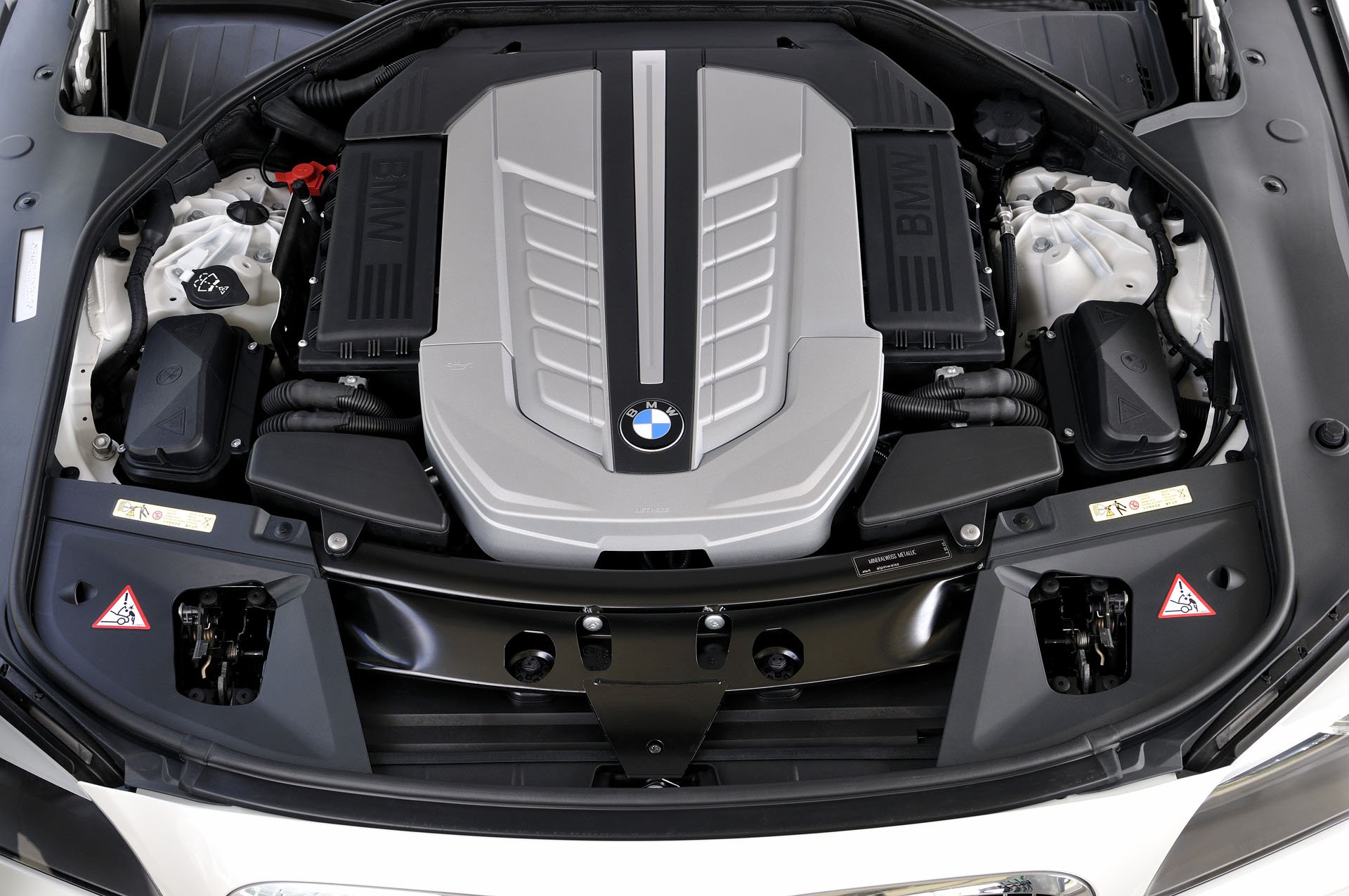 6.0 v12. BMW 760 мотор. Двигатель БМВ 6.6 v12. BMW i760 engine. BMW 760 двигатель\.